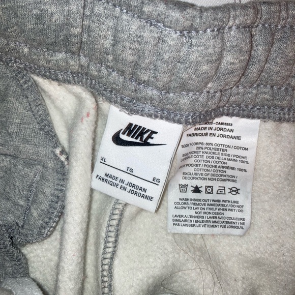 Men’s Nike shorts - Picture 3 of 3